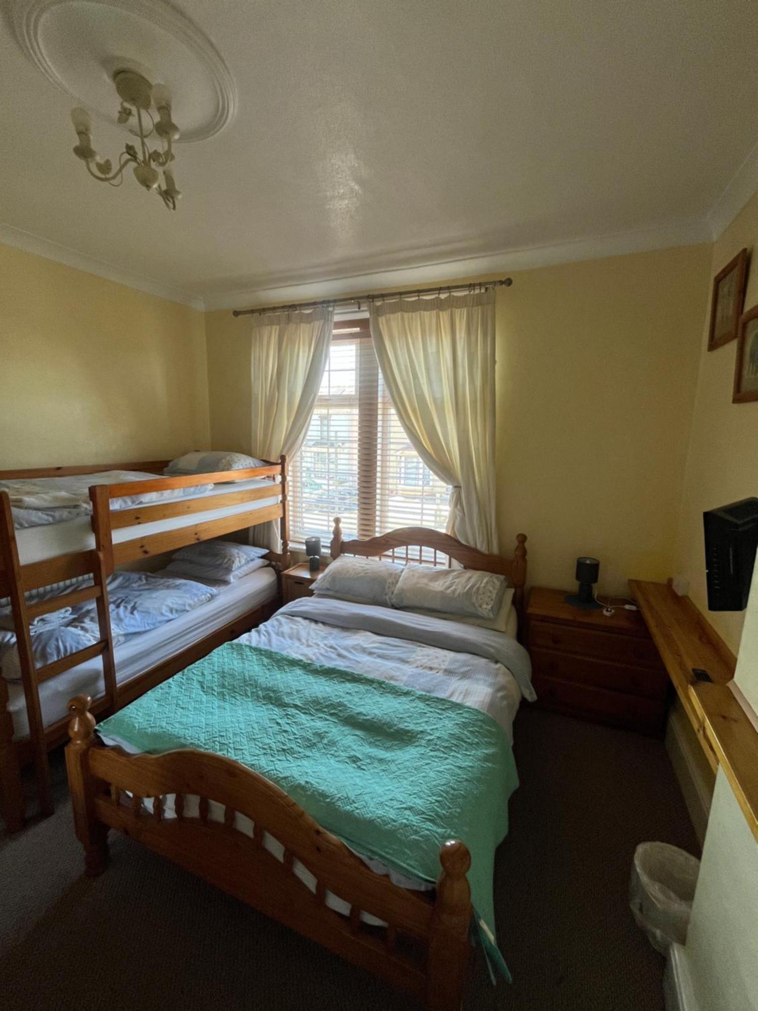 Marston Town Centre Villa Blackpool Eksteriør billede