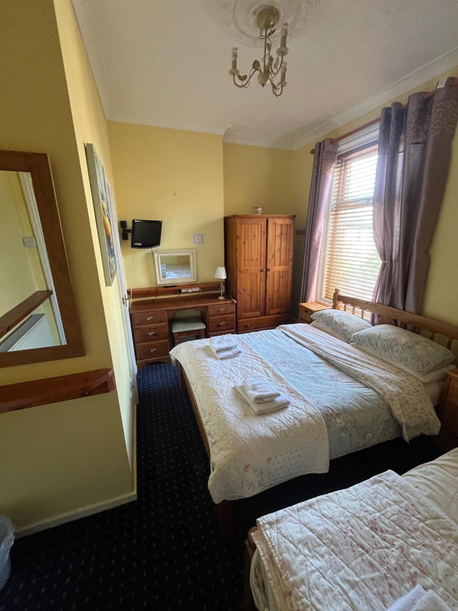 Marston Town Centre Villa Blackpool Eksteriør billede