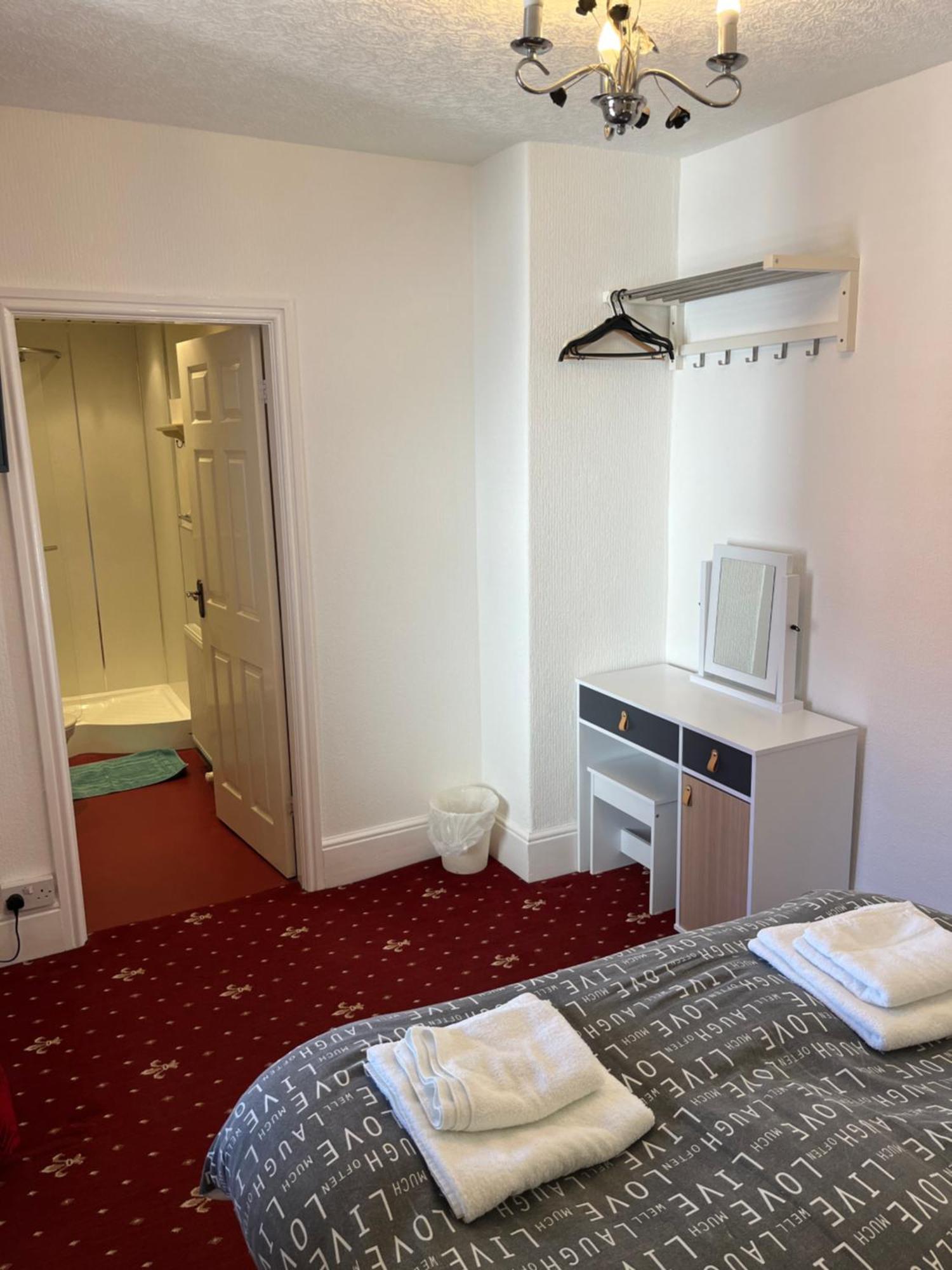 Marston Town Centre Villa Blackpool Eksteriør billede
