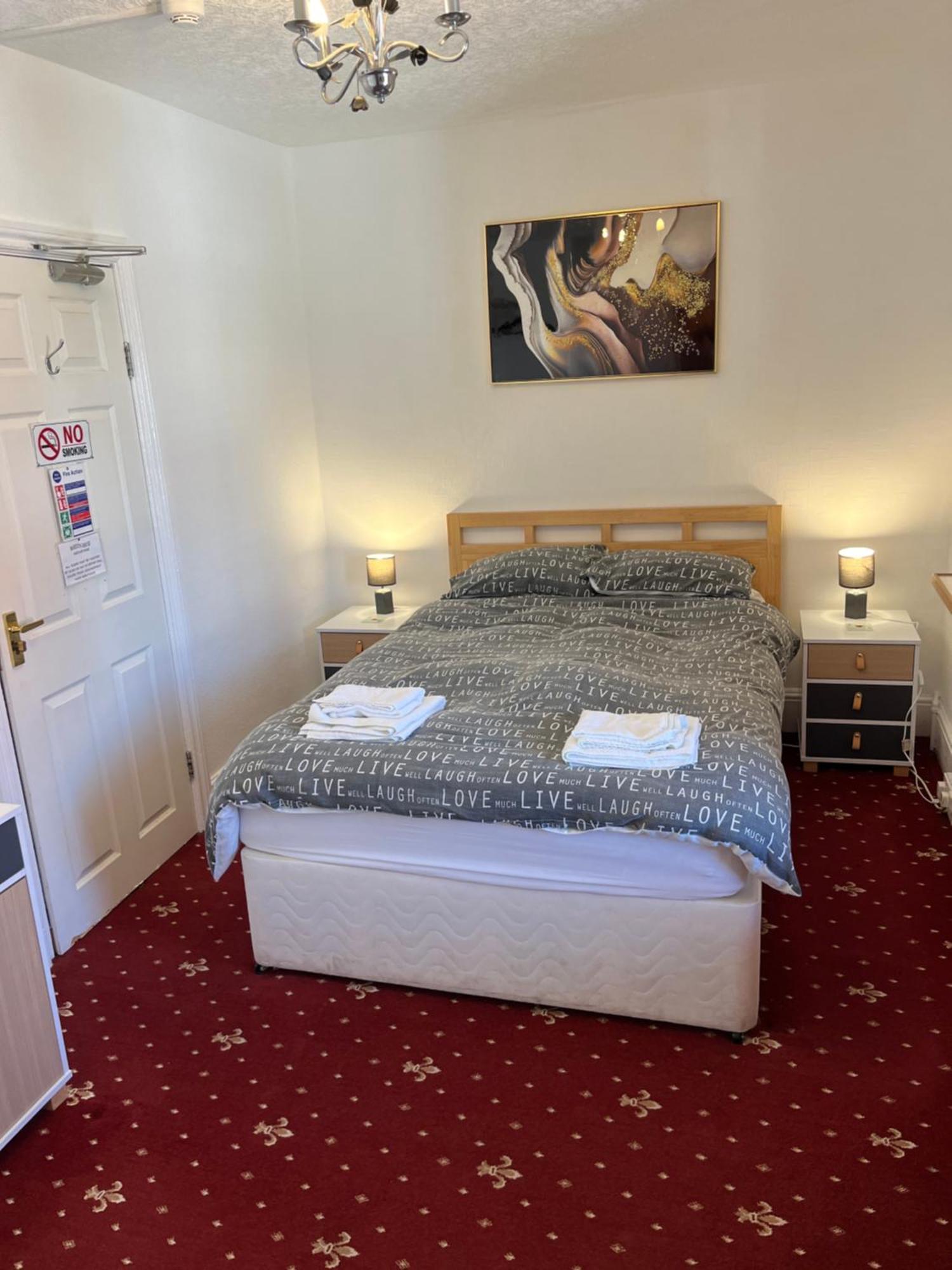 Marston Town Centre Villa Blackpool Eksteriør billede